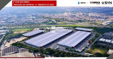 Condomínio com 34 módulos de galpão 