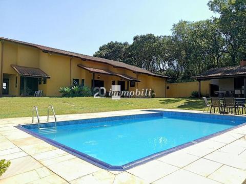 Casa à venda em Carapicuíba, Granja Viana, com 4 suítes, com 370 m², Recanto Verde