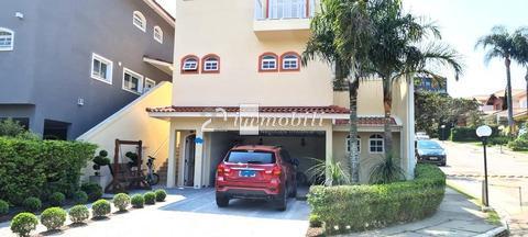 Casa à venda em Cotia, Granja Viana, com 3 suítes, com 260 m², Villanova