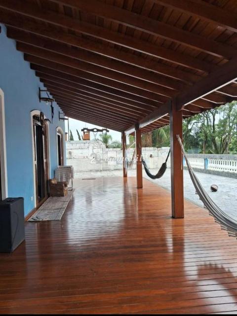 2 casas à venda no mesmo terreno no condomínio Jardim  Colibri, entre em contato para maiores informações!