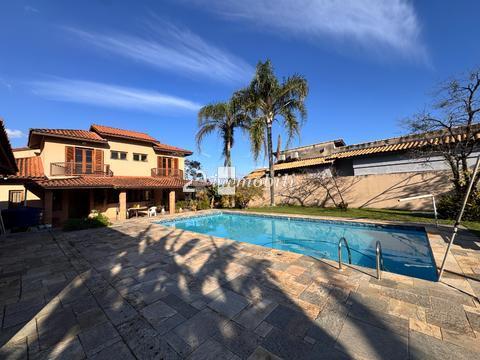 Casa à venda em Cotia, Granja Viana, com 4 suítes, com 450 m², Passárgada E