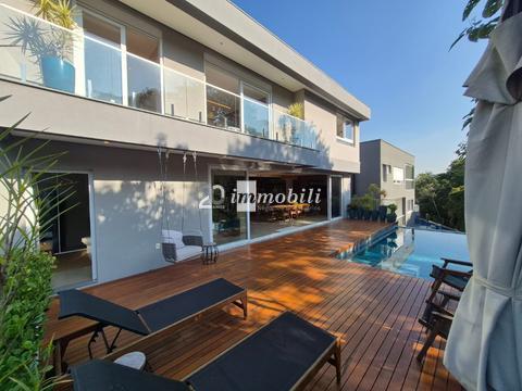 Casa à venda em Carapicuíba, Granja Viana, com 3 suítes, com 612 m², Alphaville Granja Viana