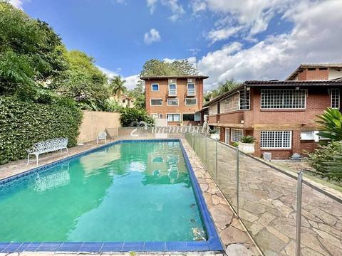 Casa à venda em Cotia, Parque Dom Henrique, com 3 suítes, com 650 m², Dom Henrique II
