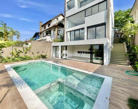 Casa à venda e para alugar em Cotia, Granja Viana, com 4 suítes, com 484.04 m²