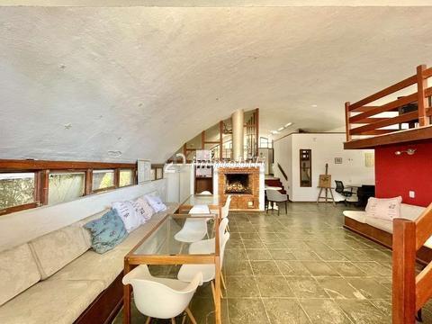 Casa à venda e para alugar em Cotia, Granja Viana, com 2 suítes, com 253.29 m²