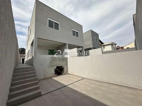 Sobrados isolado 3 Dorm 1 Suíte  por R$ 800.000,00 Pq. São George / Granja Viana 