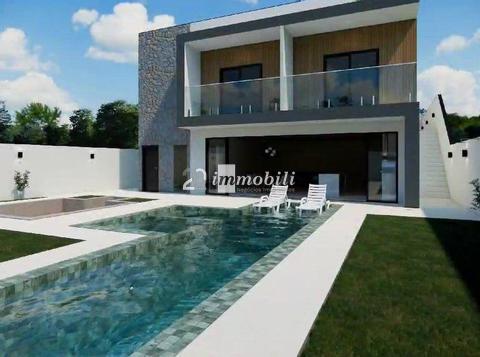 Casa à venda em Condomínio na Região da Granja Viana, com 4 dormitórios, com 398.2 m²