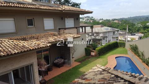 CASA COM 4 SUÍTES EM CONDOMÍNIO PARA VENDA NA REGIÃO DA GRANJA VIANA/SP - GOLF VILLAGE