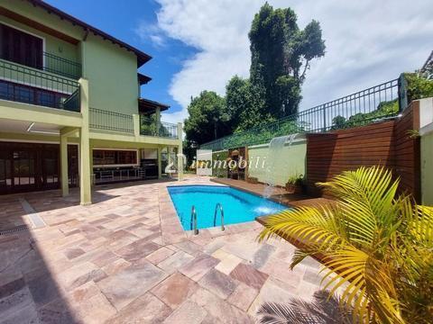 Casa à venda e para alugar em Cotia, Granja Viana, com 4 suítes, com 436.74 m²